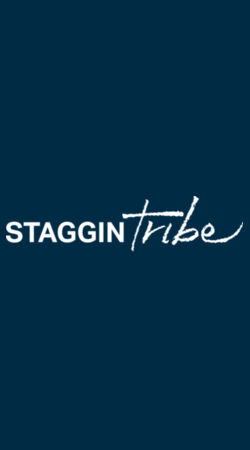 STAGGIN TRIBE BASIC - navyWhite Design